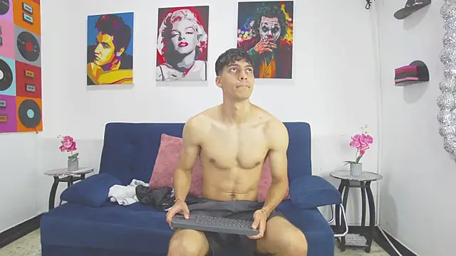 AlessioVitale online show from January 16, 12:41 pm