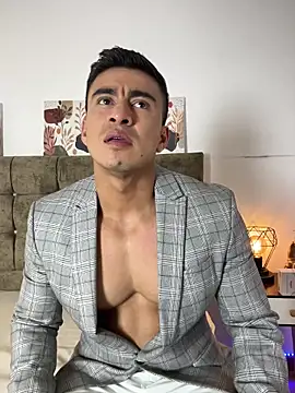 Chris Clarck online show from December 19, 8:17 pm