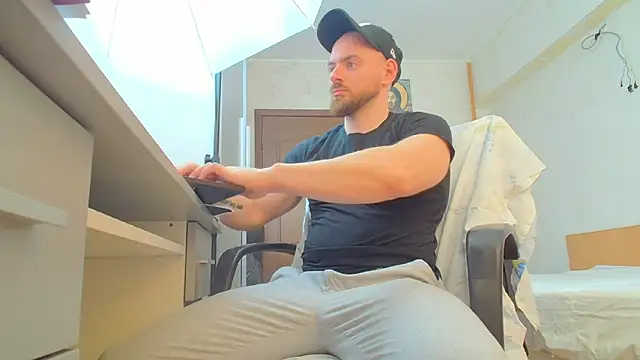 Ryanstone  online show from April 1, 1:41 pm