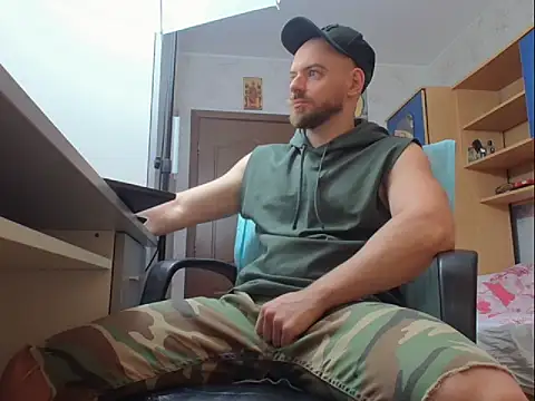 Ryanstone  online show from December 18, 5:58 am