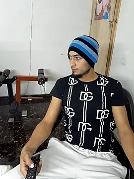 kmerlin online show from December 5, 11:45 pm