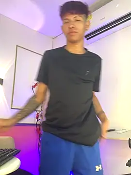 Tessachains 2  online show from November 12, 1:55 am