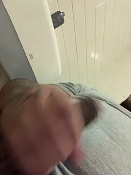 Daddyhonk online show from February 26, 9:49 pm