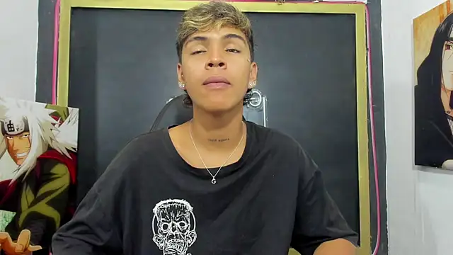 Timmy Kiing  online show from December 5, 9:33 pm