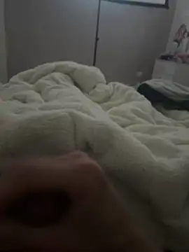 groschibre40100 online show from April 16, 6:46 am