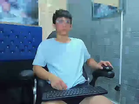 ElanGiraldo online show from March 25, 11:31 pm