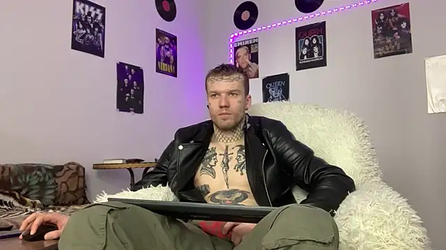 Huntall77 online show from March 13, 5:48 am