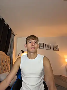 estebanperez 26 online show from February 2, 11:46 pm