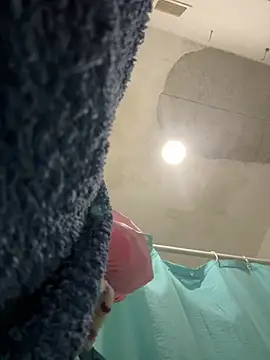 Thisispikachu online show from April 10, 4:25 pm