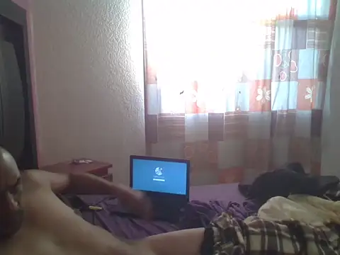 pareja4018 online show from November 15, 1:35 pm