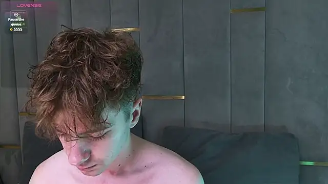 Paul Holt online show from December 20, 8:49 pm