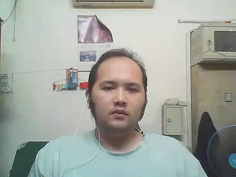 linhlinhthan online show from November 28, 1:35 pm