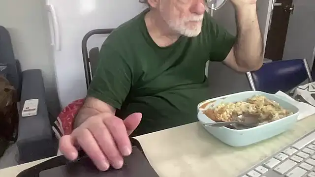 coach-karl online show from March 6, 10:52 am