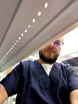 Manolovega online show from November 16, 8:00 pm