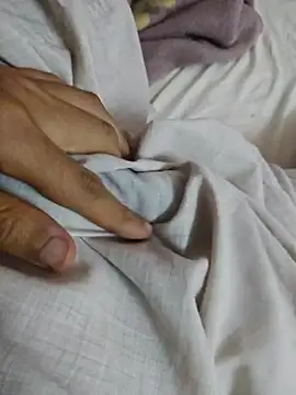 Atefnabil1 online show from April 25, 11:46 am