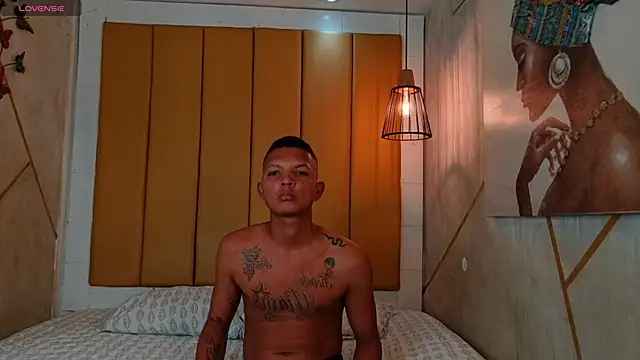 lia blacked online show from November 13, 8:02 pm