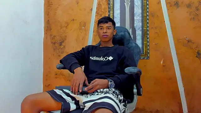 black sweet 22 online show from November 17, 3:42 am