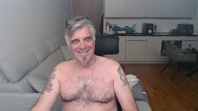 Buidapest online show from April 6, 3:03 am