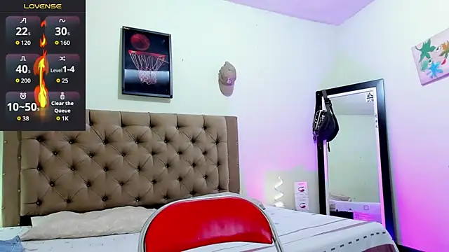 blorelopez online show from February 25, 12:11 am