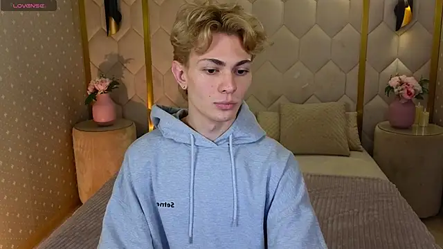 Even Vrot online show from December 5, 8:38 pm