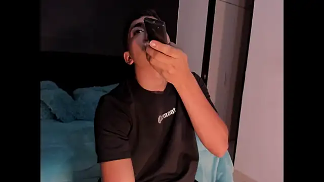 ATLASVANDRAKE online show from December 3, 11:22 pm