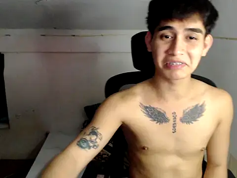 DecentGUy04 online show from November 20, 8:07 pm