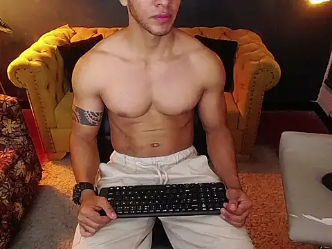 tayler luke online show from December 4, 1:23 am