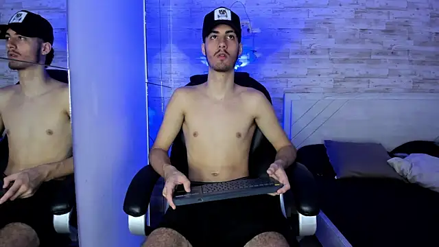 Emir Ozan  online show from December 17, 2:02 pm