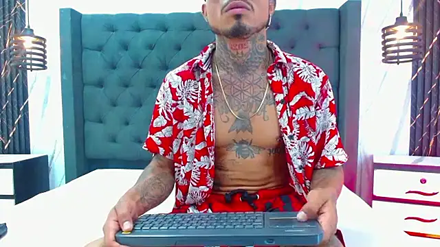 Hot Latino x online show from January 5, 8:12 pm