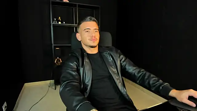 ElijahThorne online show from April 16, 6:57 am