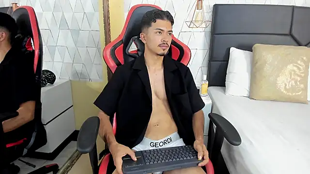 NicolaiKarav online show from December 16, 7:21 pm