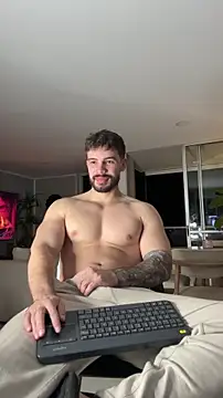 Valenthino Salvatore online show from March 12, 3:36 am