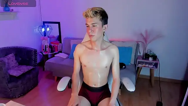 Juaan Diick online show from February 7, 8:58 pm