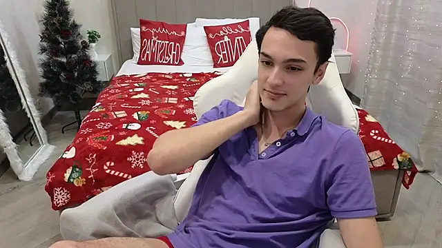 MoonlinSkinn online show from January 12, 1:42 am