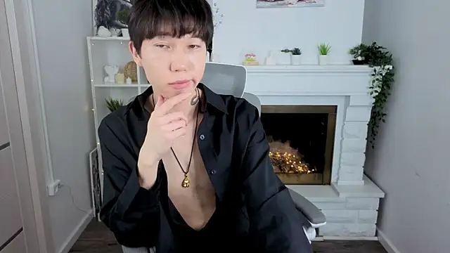 YugoAsian online show from November 24, 3:46 pm