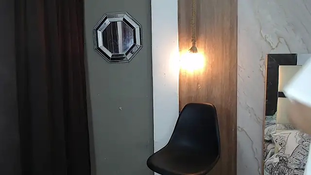 kim curlyy online show from February 8, 2:21 pm