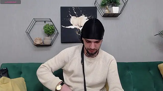 KaneHunter online show from April 8, 7:22 pm