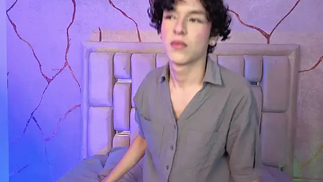 SthepanodiMonaco online show from March 24, 4:17 am