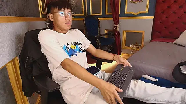 isaac grimm online show from January 7, 3:22 am