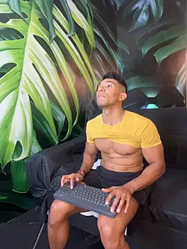 IAN KNOX online show from December 20, 7:43 pm