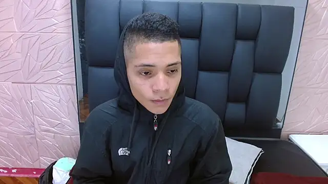 Axel Marcu online show from December 19, 1:30 pm