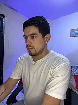 williamsmiiths16 online show from February 8, 2:32 pm