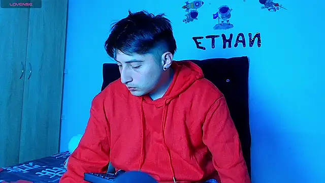 ethan  01 online show from January 6, 10:14 pm