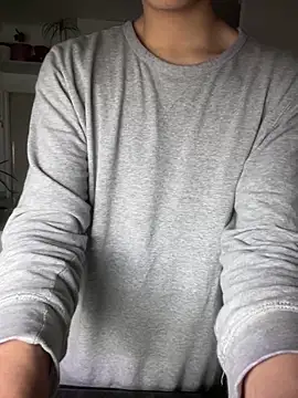 hungspanishtwink online show from February 16, 12:19 am