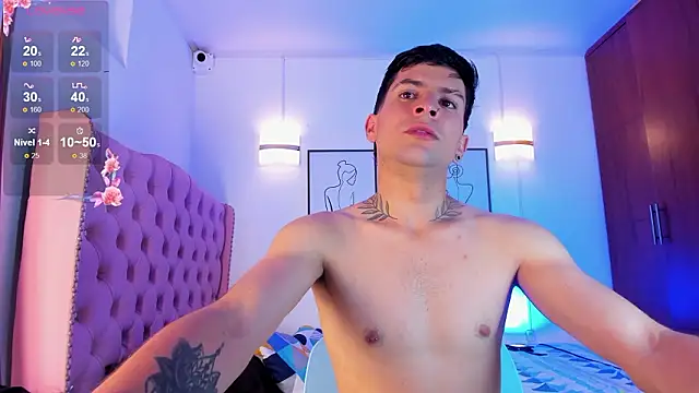 vaalentiino online show from March 10, 8:59 pm