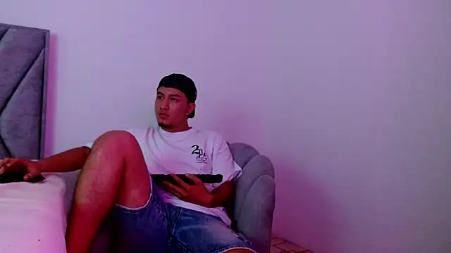 kyro estrada online show from December 15, 6:16 pm