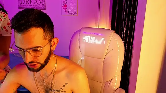 annie and ryan online show from January 16, 4:15 am