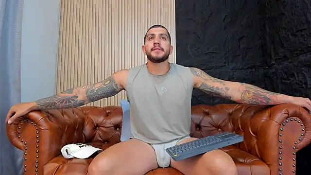 KyleNorth  online show from March 26, 9:19 pm