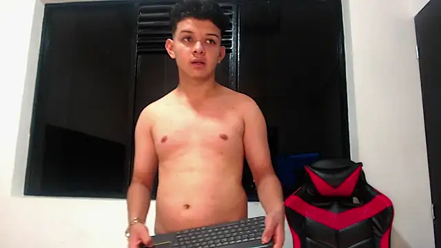 NathanBrookhs online show from January 5, 11:19 pm