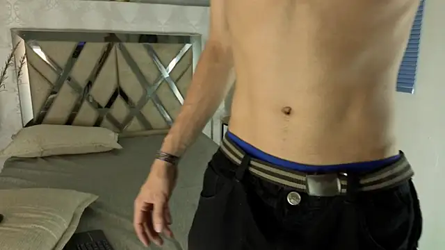 prettyboyy 13 online show from December 20, 3:35 am